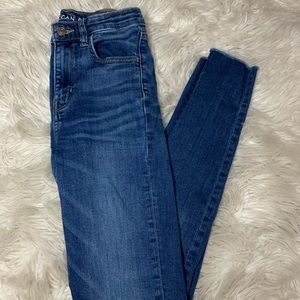 AMERICAN EAGLE HIGH WAISTED JEANS
